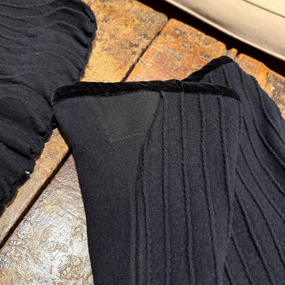 Valentino wool jacket and matching skirt - Picture 12 of 13